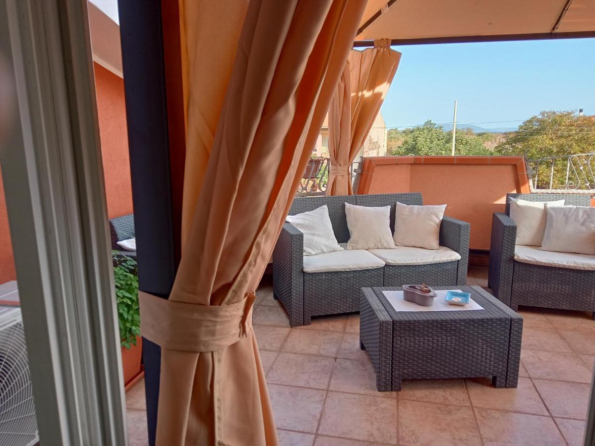 Suni Casa Vacanza Le 2 Isole מראה חיצוני תמונה
