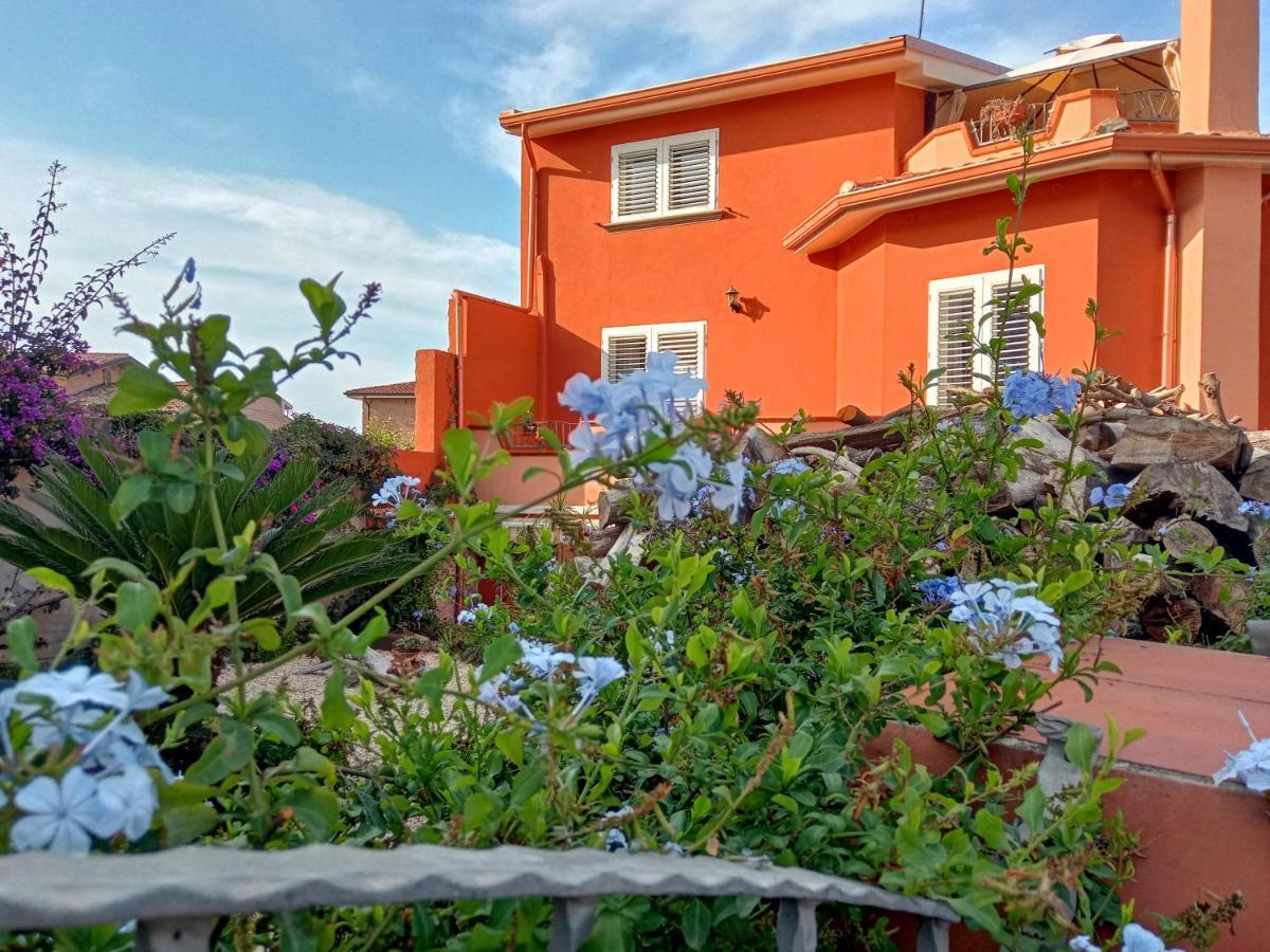Suni Casa Vacanza Le 2 Isole מראה חיצוני תמונה